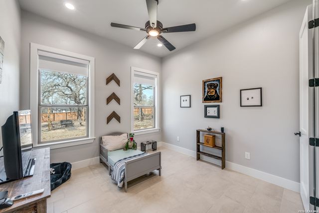 113 Hondo Vista, La Vernia, TX 78121