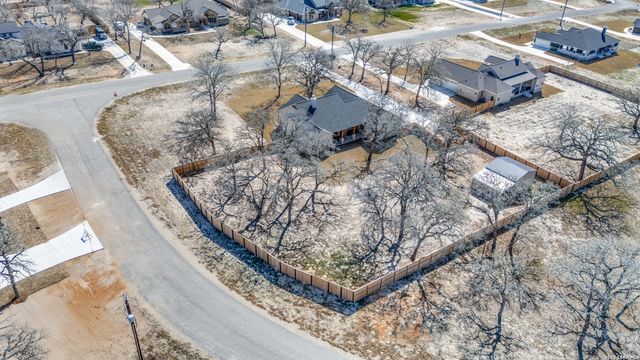 113 Hondo Vista, La Vernia, TX 78121