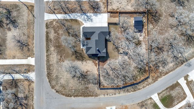 113 Hondo Vista, La Vernia, TX 78121