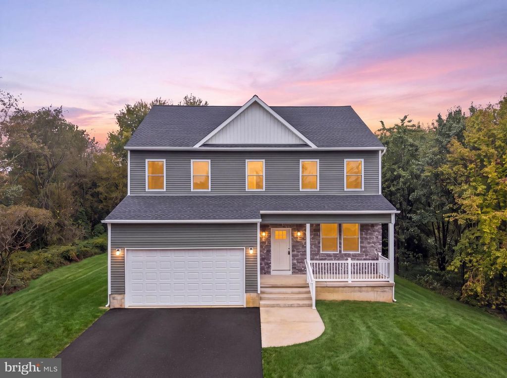 577 E CLAYTON AVE, Clayton, NJ 08312 — exterior