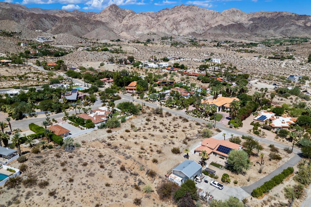 Image 11 of property listing at 71771 Jaguar Way, Palm Desert, CA 92260