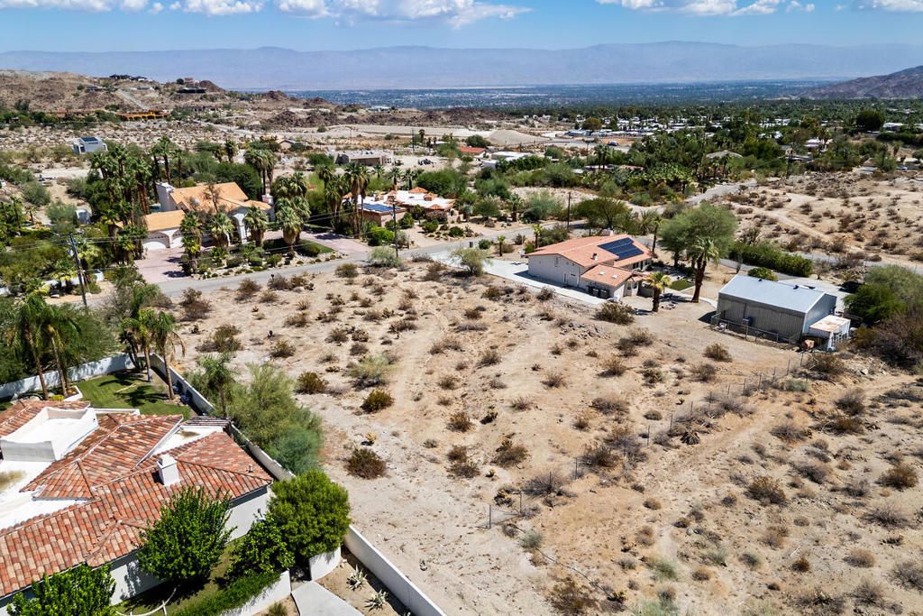 Image 7 of property listing at 71771 Jaguar Way, Palm Desert, CA 92260
