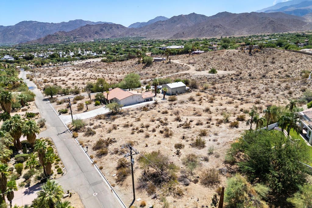 Image 9 of property listing at 71771 Jaguar Way, Palm Desert, CA 92260