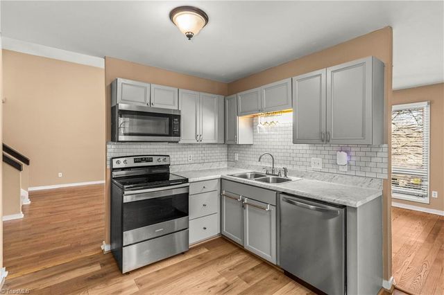 101 Maple Hill Court, Winston-salem, NC 27106