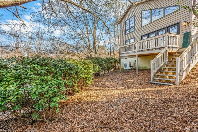 101 Maple Hill Court, Winston-salem, NC 27106