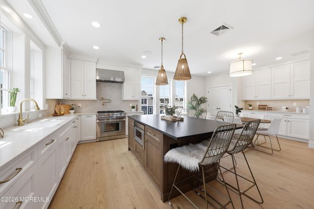 247 Pine Drive, Bayville, NJ 08721