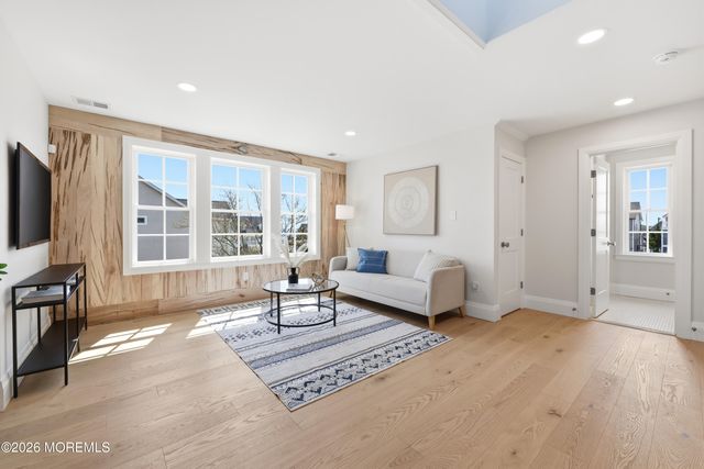 247 Pine Drive, Bayville, NJ 08721