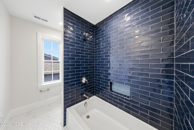 247 Pine Drive, Bayville, NJ 08721