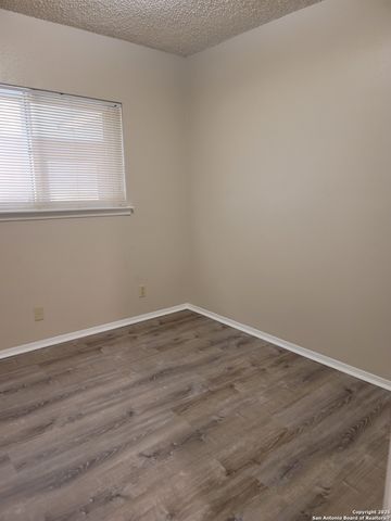 10807 Green Brook, San Antonio, TX 78223