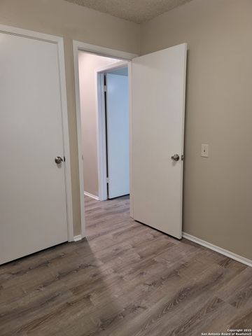 10807 Green Brook, San Antonio, TX 78223