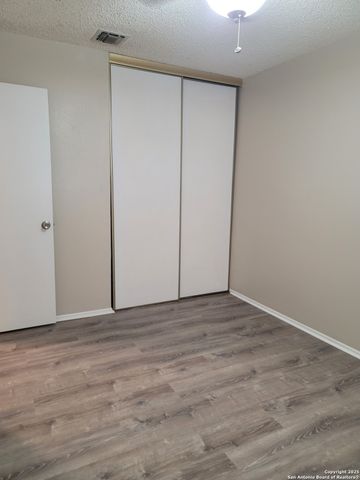 10807 Green Brook, San Antonio, TX 78223