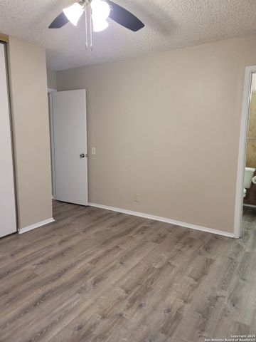 10807 Green Brook, San Antonio, TX 78223