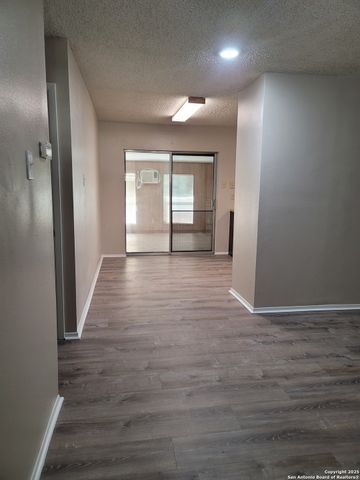 10807 Green Brook, San Antonio, TX 78223