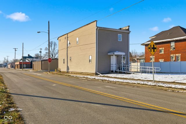 702 W 5th Street, Anderson, IN 46016