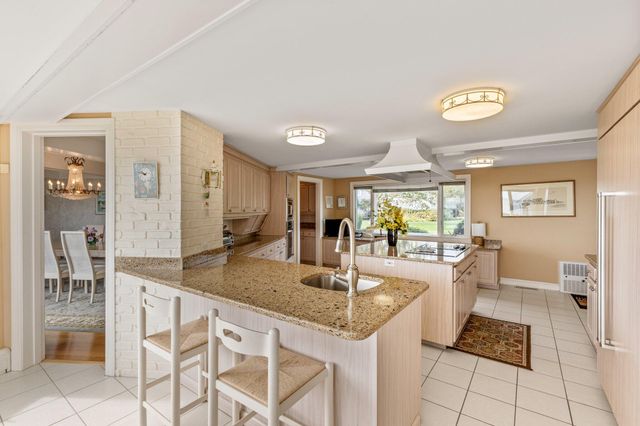 43 Strandway, West Harwich, MA 02671