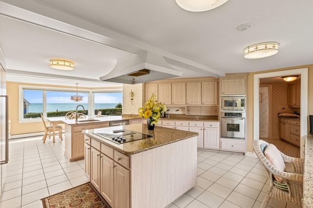 43 Strandway, West Harwich, MA 02671