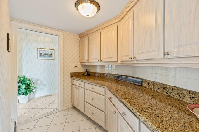 43 Strandway, West Harwich, MA 02671