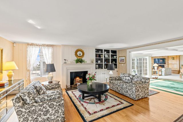 43 Strandway, West Harwich, MA 02671