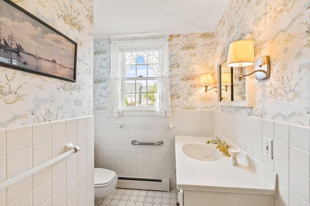 43 Strandway, West Harwich, MA 02671