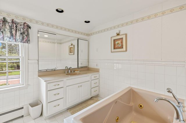 43 Strandway, West Harwich, MA 02671