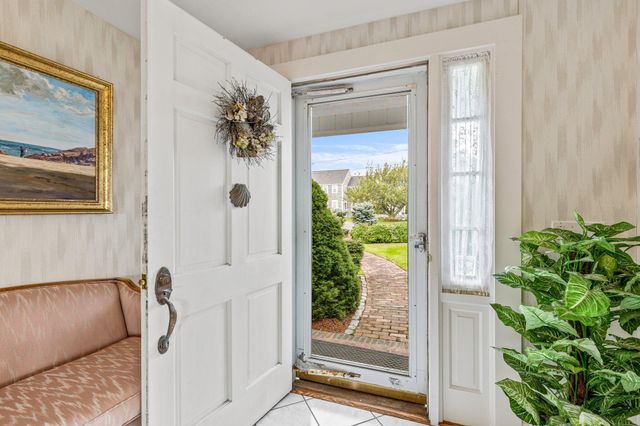 43 Strandway, West Harwich, MA 02671