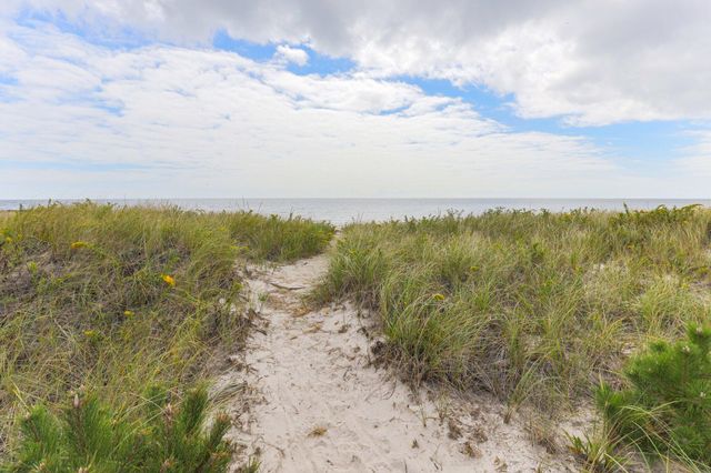 43 Strandway, West Harwich, MA 02671