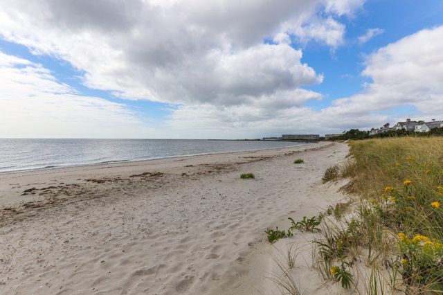 43 Strandway, West Harwich, MA 02671