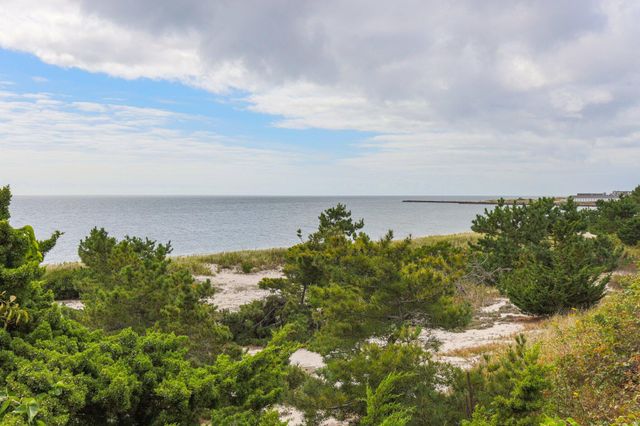 43 Strandway, West Harwich, MA 02671