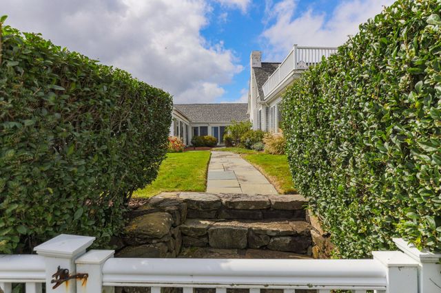 43 Strandway, West Harwich, MA 02671