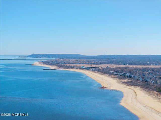 36 Frazee Place, Keansburg, NJ 07734
