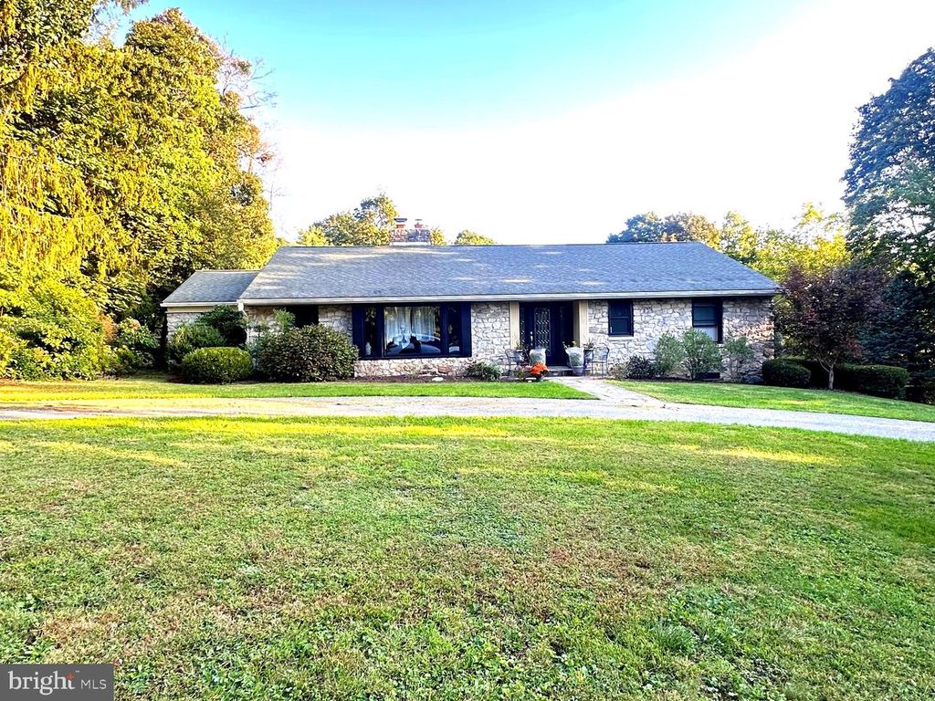 5821 ROWLAND HILL RD, Cascade, MD 21719