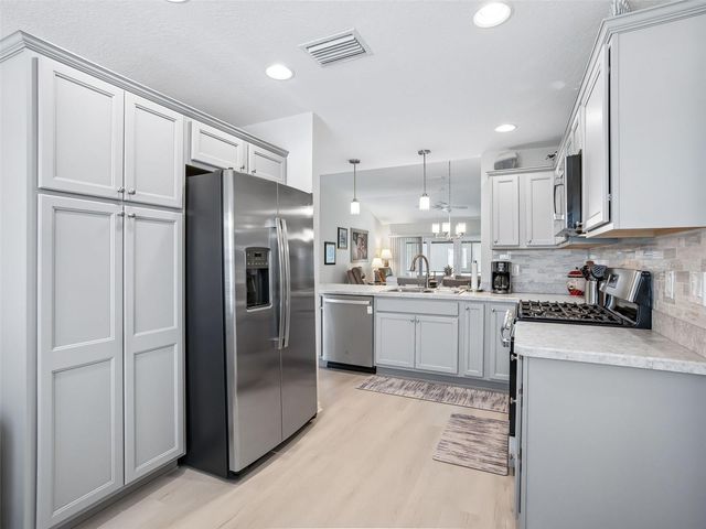 4515 LESCHAK LANE, The Villages, FL 32163