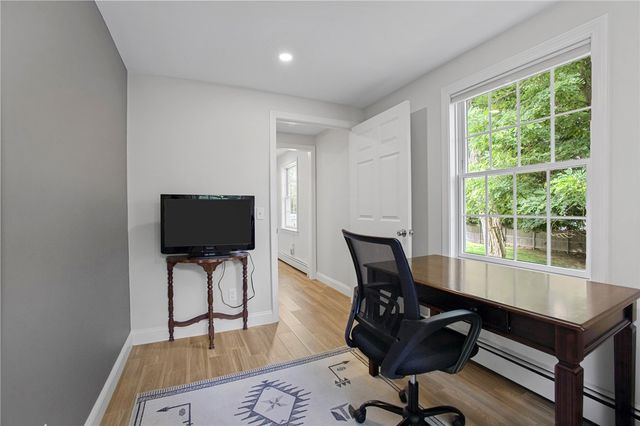 7 Heritage Road, Bristol, RI 02809