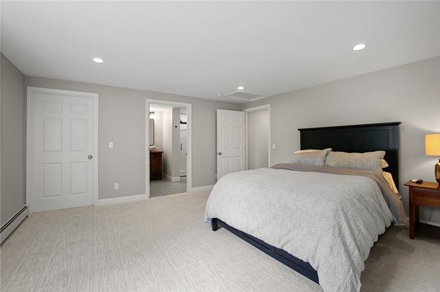 7 Heritage Road, Bristol, RI 02809