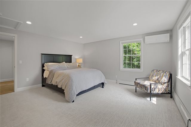 7 Heritage Road, Bristol, RI 02809