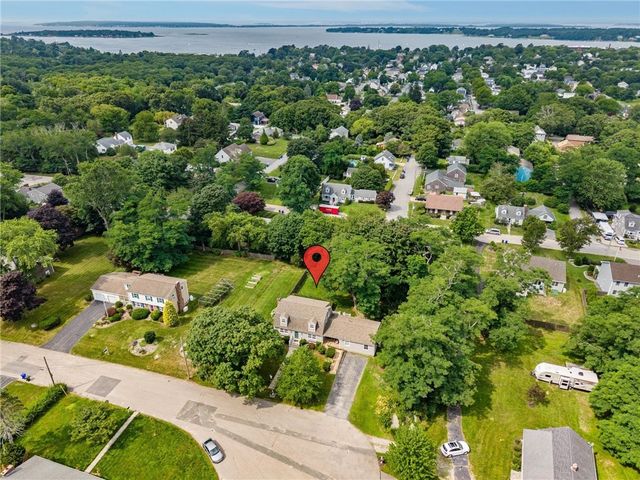 7 Heritage Road, Bristol, RI 02809