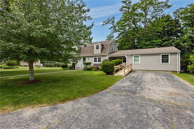 7 Heritage Road, Bristol, RI 02809