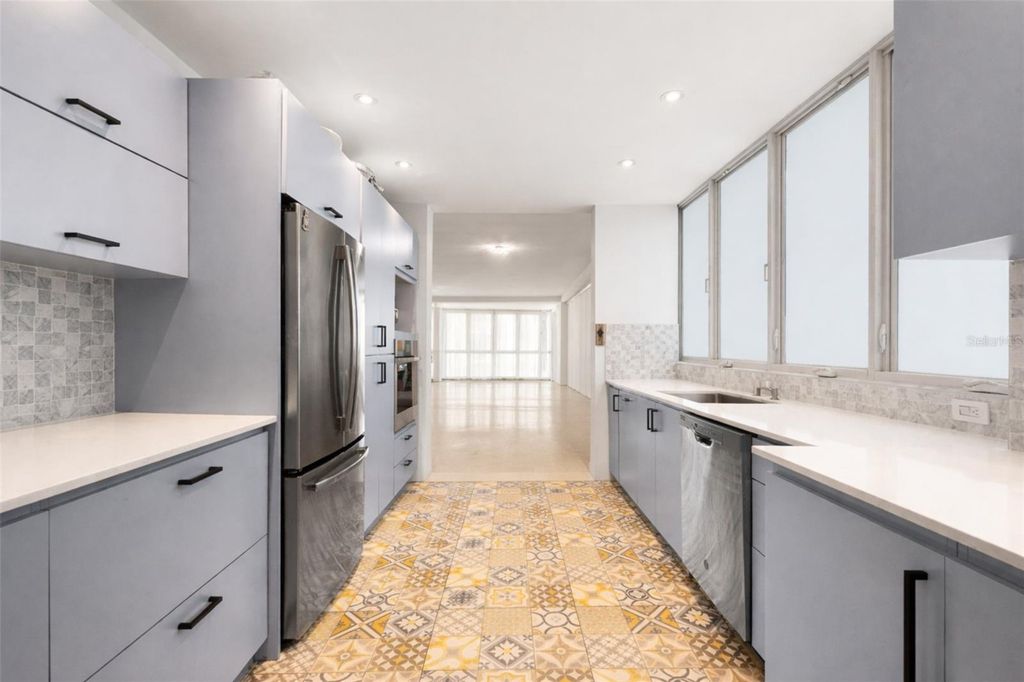 Image 2 of property listing at 57 ASHFORD AVENUE 5, San Juan, PR 00907