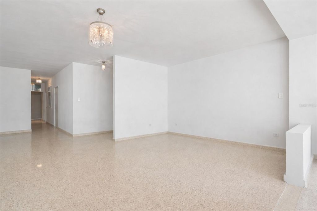 Image 6 of property listing at 57 ASHFORD AVENUE 5, San Juan, PR 00907