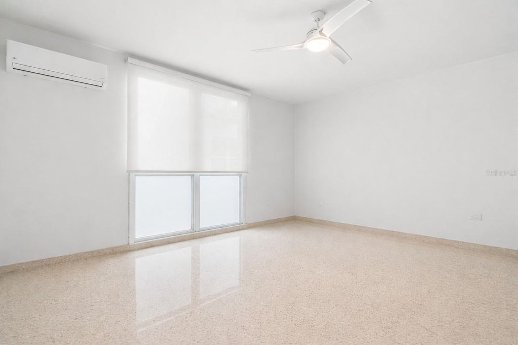 Image 8 of property listing at 57 ASHFORD AVENUE 5, San Juan, PR 00907