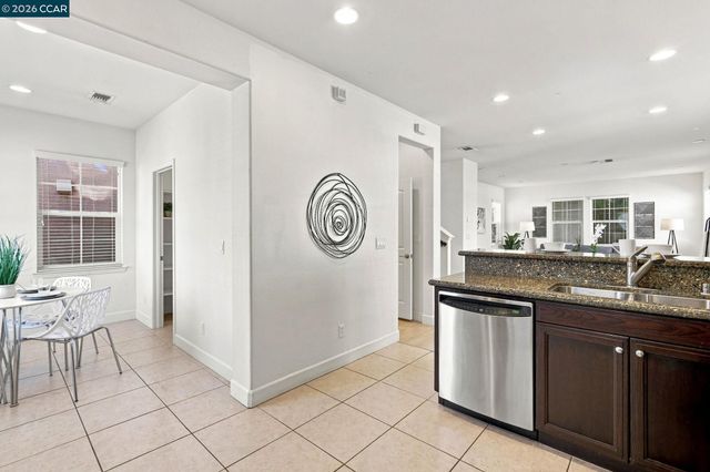 2939 Kobio Dr, Concord, CA 94519