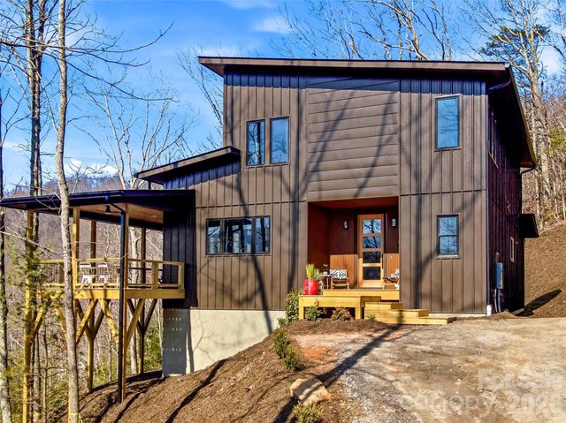 10 Nellie Bell Lane, Swannanoa, NC 28778