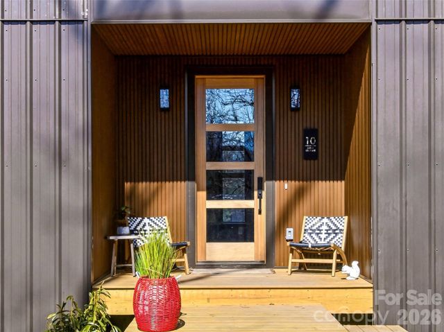 10 Nellie Bell Lane, Swannanoa, NC 28778