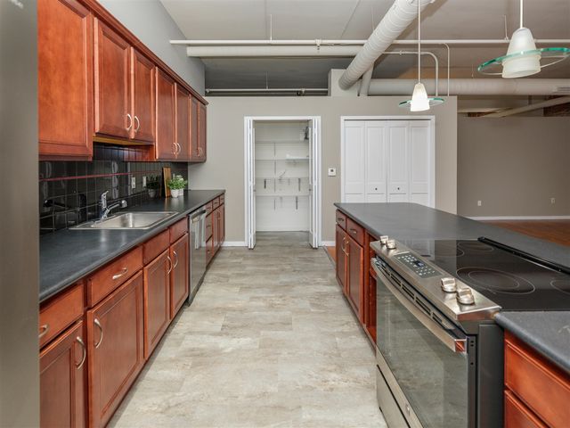 125 S Kalamazoo Mall 605, Kalamazoo, MI 49007