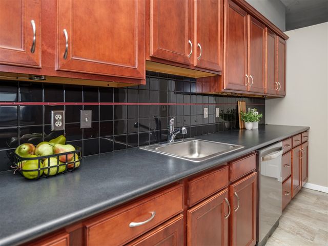 125 S Kalamazoo Mall 605, Kalamazoo, MI 49007