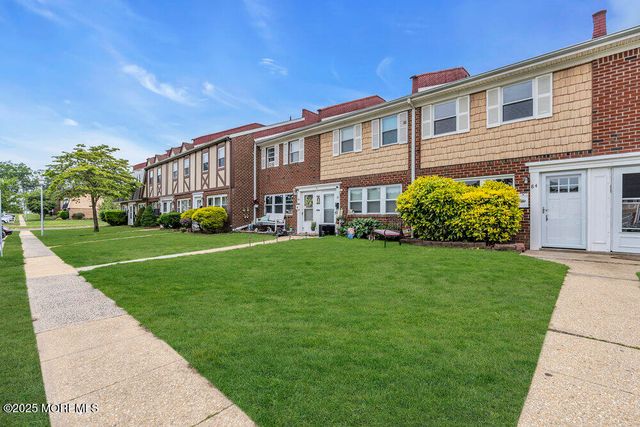 84 Briar Mills Drive, Brick, NJ 08724