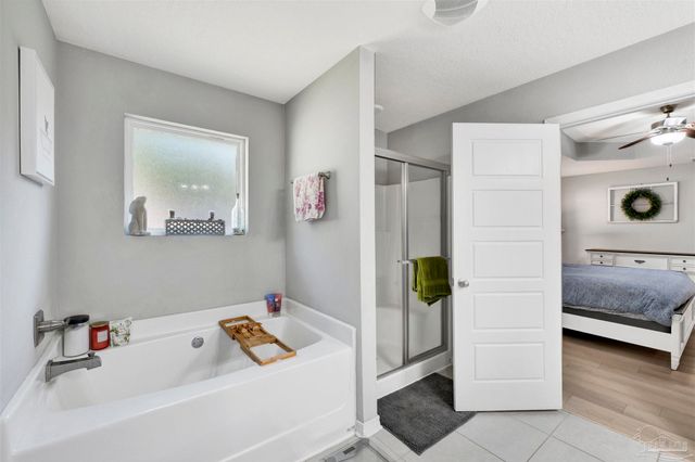 4304 Village Oak Ln, Pace, FL 32571