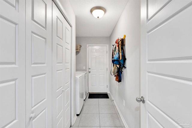 4304 Village Oak Ln, Pace, FL 32571