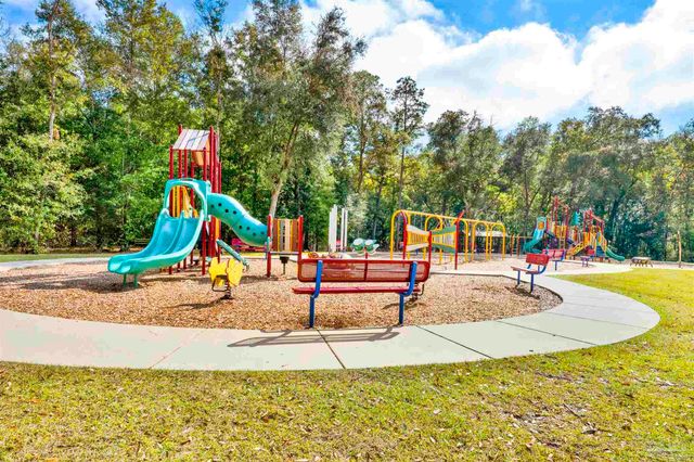 4304 Village Oak Ln, Pace, FL 32571