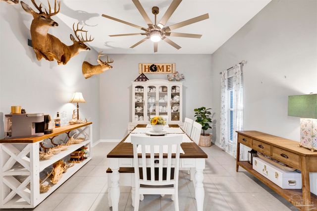 4304 Village Oak Ln, Pace, FL 32571